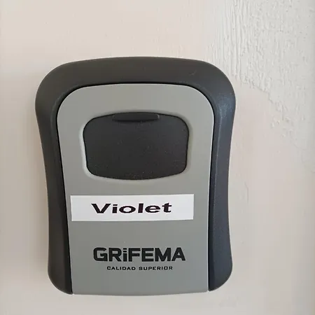 Apartment Violet - *