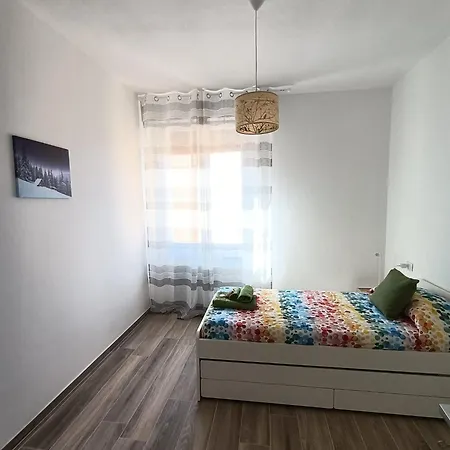 Violet - Апартаменты Парма